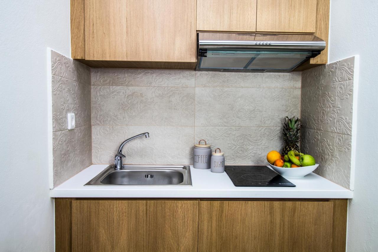 Elia Stalos Apartments Экстерьер фото